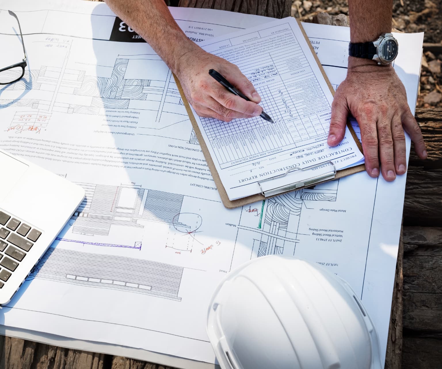 Supervisión de obra y revisión de planos de construcción